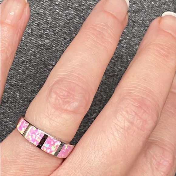 Pink opal inlay sterling band ring - Picture 5 of 6